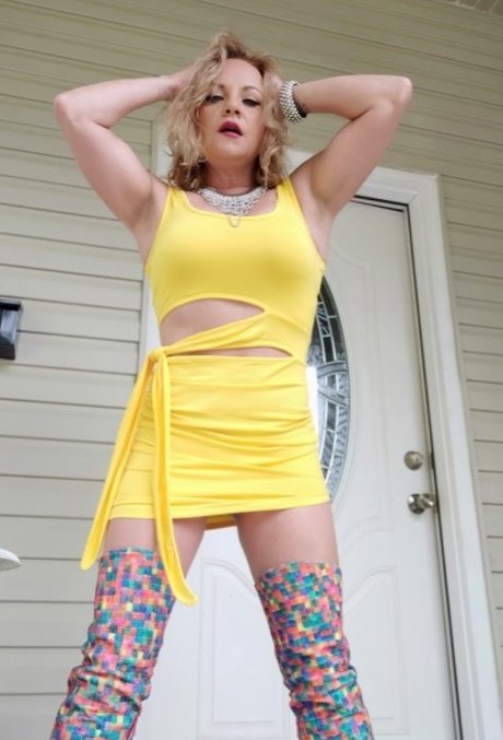 Naakte gelekte OnlyFans-foto van Pornstar Gauge