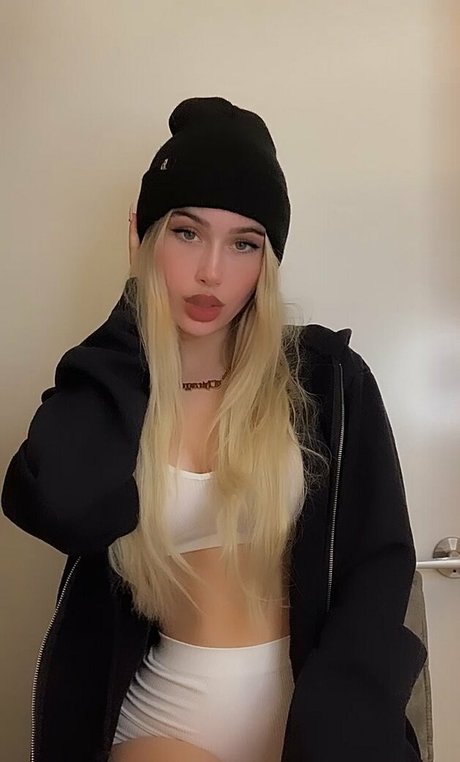 Dressupblondie