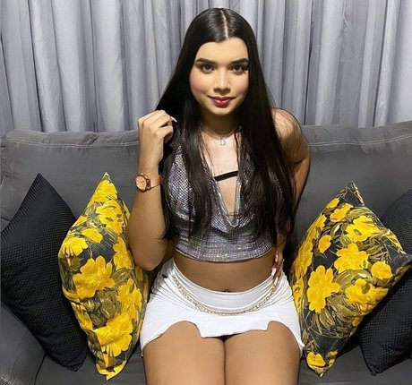 Naakte gelekte OnlyFans-foto van Arielly Bonatti