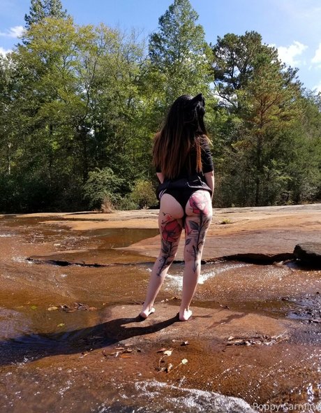 Poppycarminexxx