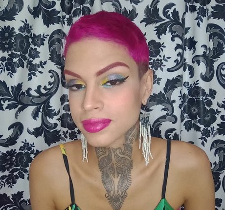 Naakte gelekte OnlyFans-foto van Sophia Fantinato