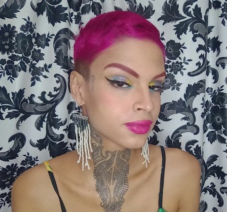 Naakte gelekte OnlyFans-foto van Sophia Fantinato