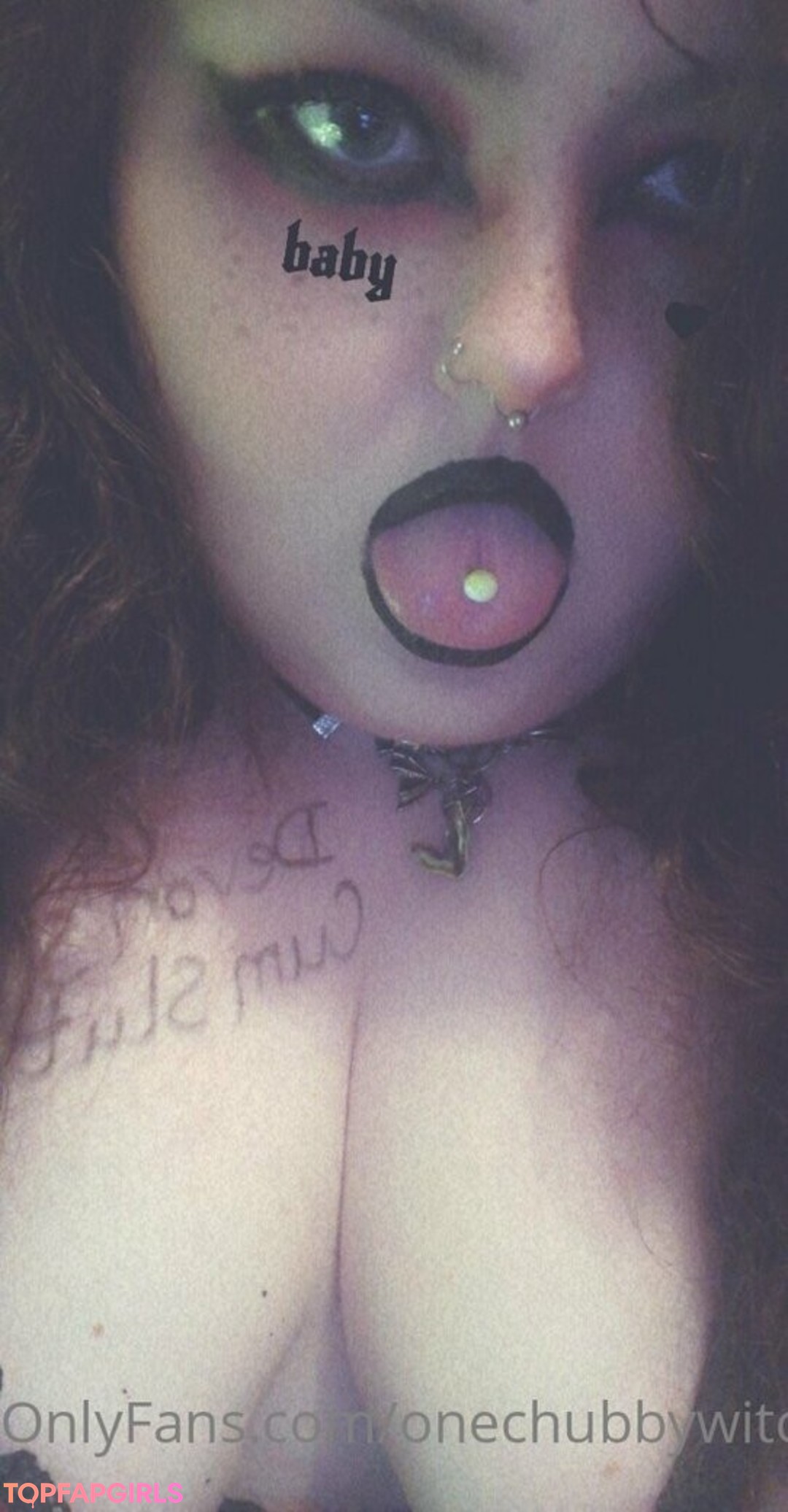 Naakte gelekte OnlyFans-foto van Onechubbywitch #21 Naakte gelekte OnlyFans-foto van Onechubbywitch #21