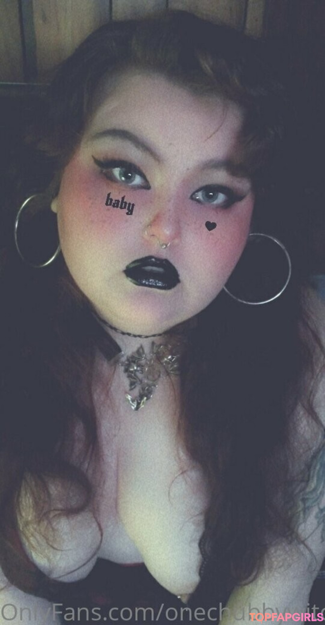 Naakte gelekte OnlyFans-foto van Onechubbywitch #34 Naakte gelekte OnlyFans-foto van Onechubbywitch #34