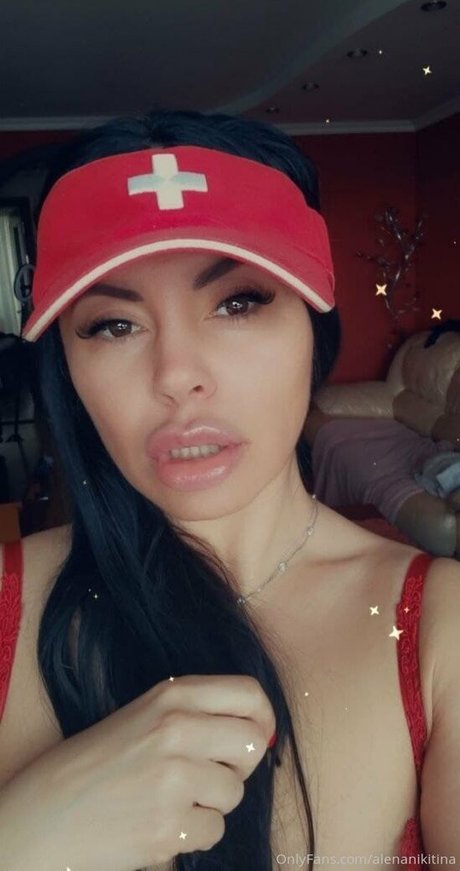 Naakte gelekte OnlyFans-foto van Alenanikitina
