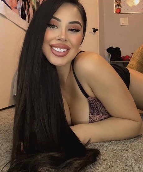 Naakte gelekte OnlyFans-foto van Celinab6