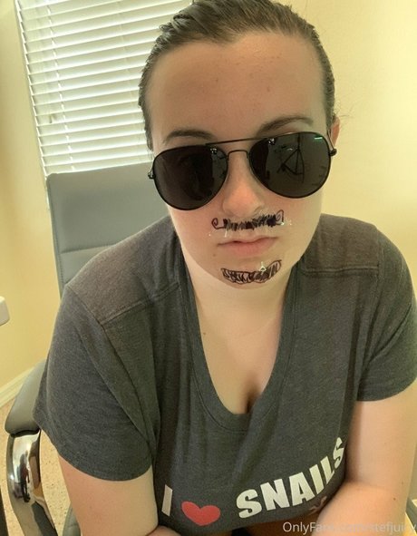 Naakte gelekte OnlyFans-foto van Stef Juicy