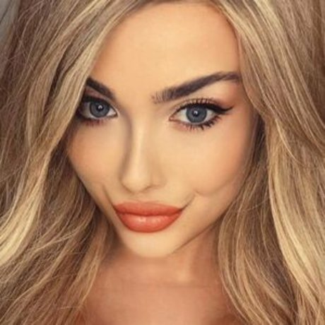 Naakte gelekte OnlyFans-foto van Underc0verl0vers
