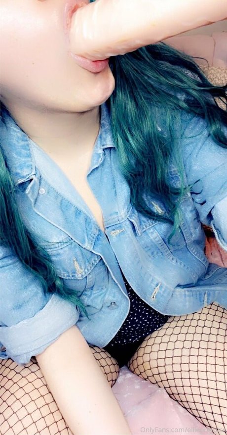 Naakte gelekte OnlyFans-foto van Ellieprincess