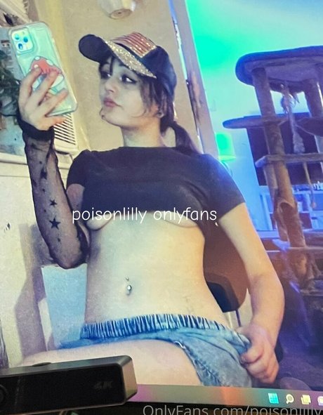 Naakte gelekte OnlyFans-foto van Poisonlilly