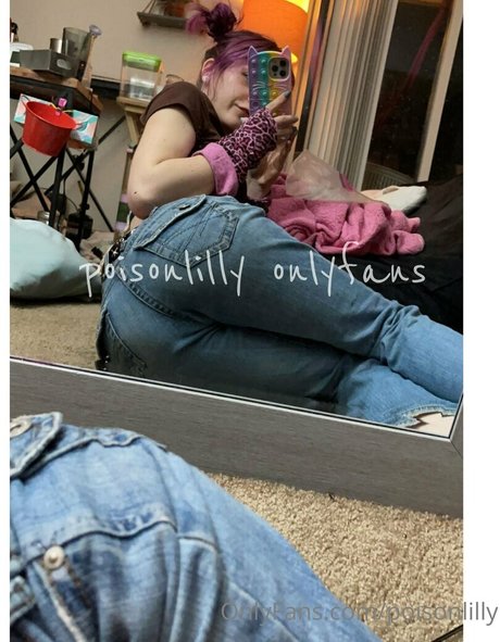 Naakte gelekte OnlyFans-foto van Poisonlilly