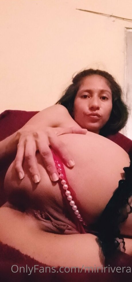 Naakte gelekte OnlyFans-foto van Miririvera