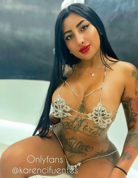 Naakte gelekte OnlyFans-foto van Karencifuentesfree