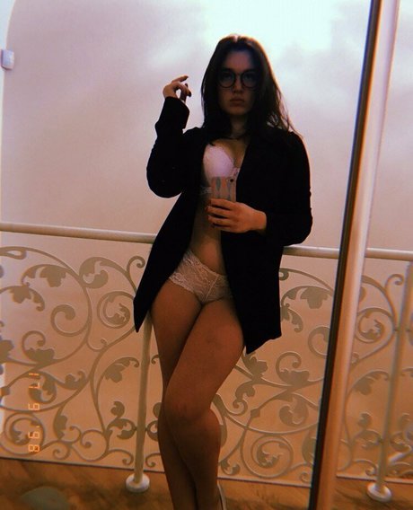 Naakte gelekte OnlyFans-foto van Bellasun