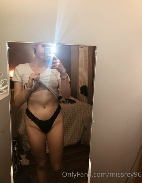 Naakte gelekte OnlyFans-foto van Missrey96