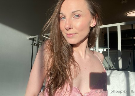 Naakte gelekte OnlyFans-foto van Lollipoplexii