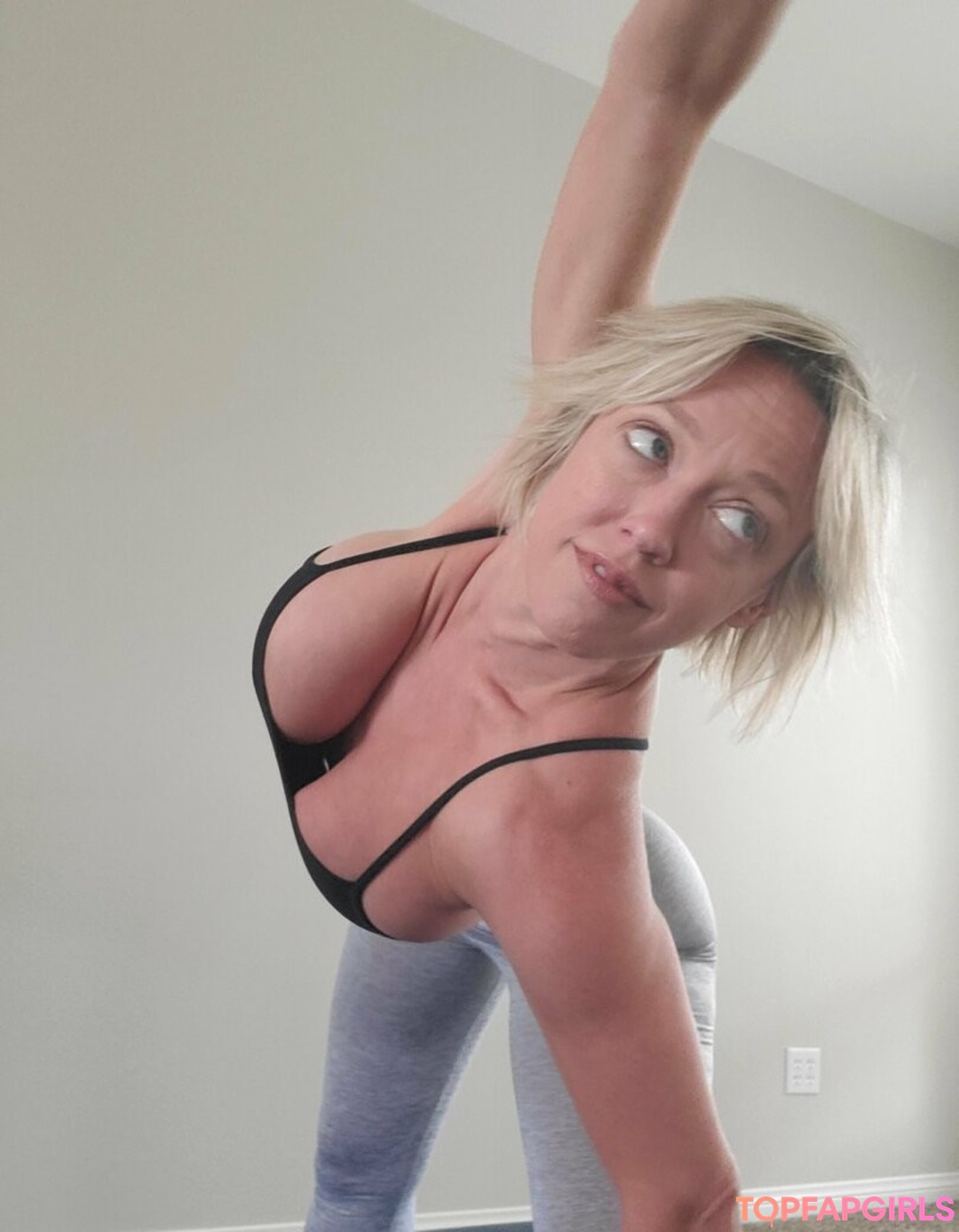 Naakte gelekte OnlyFans-foto van Deewilliams #169 Naakte gelekte OnlyFans-foto van Deewilliams #169