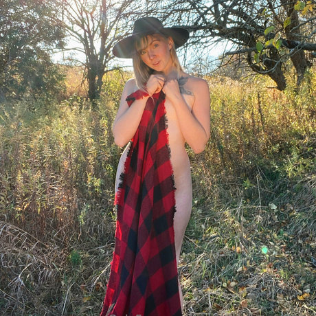 Yourlittlefauxfoxfree