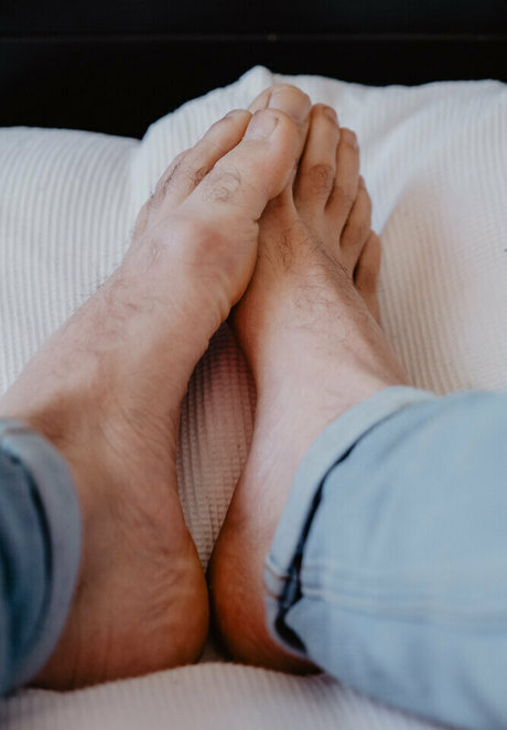 Naakte gelekte OnlyFans-foto van Malefeetuk
