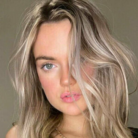 Naakte gelekte OnlyFans-foto van Lindsay Smith