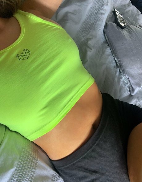 Naakte gelekte OnlyFans-foto van Kathybxox