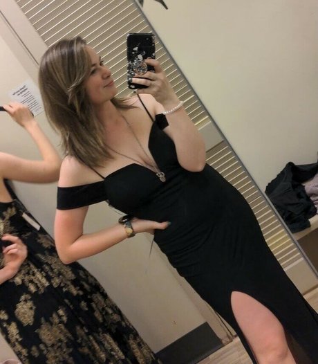 Naakte gelekte OnlyFans-foto van Gapeach713