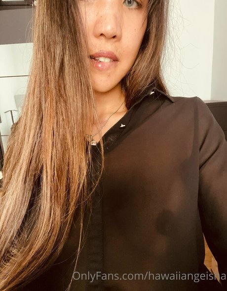 Naakte gelekte OnlyFans-foto van Hawaiiangeisha