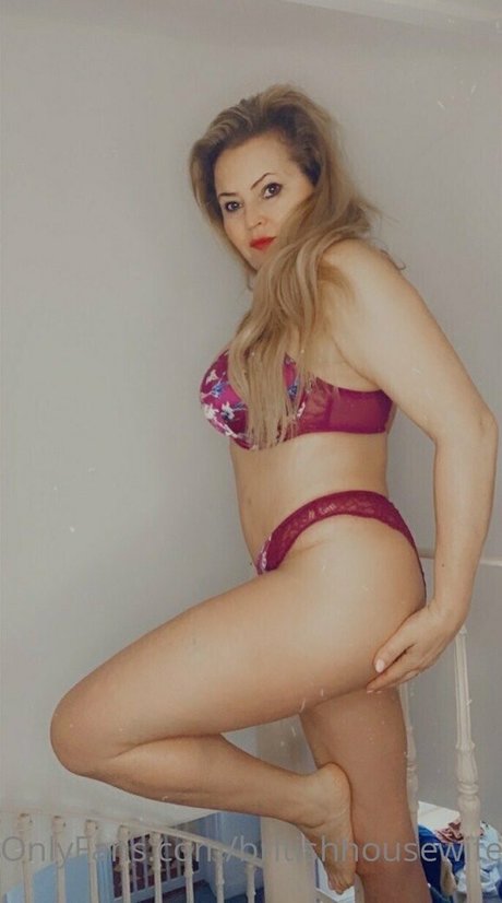 Naakte gelekte OnlyFans-foto van Britishhousewife
