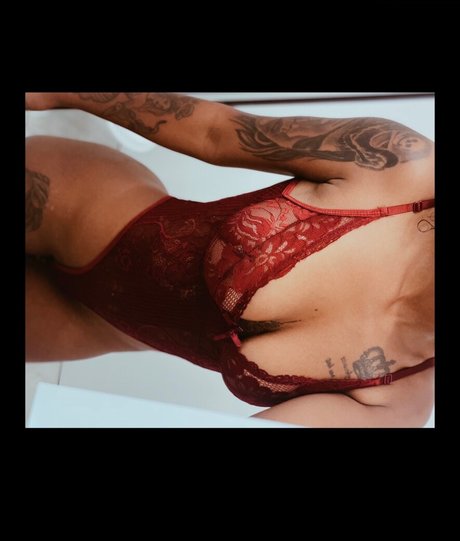 Naakte gelekte OnlyFans-foto van Onlyalicia