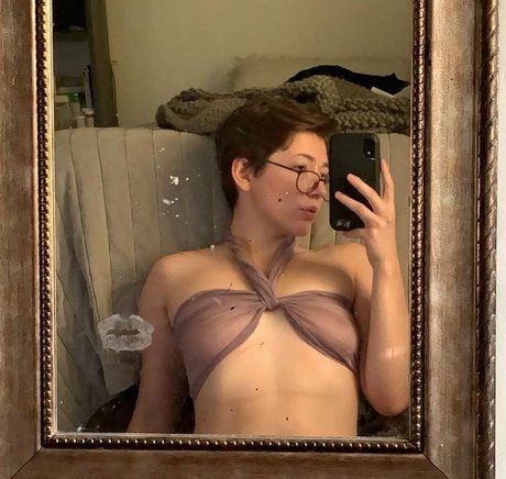 Naakte gelekte OnlyFans-foto van Marie5707