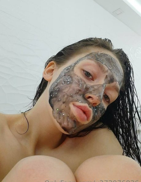 Naakte gelekte OnlyFans-foto van Blacklusthorn