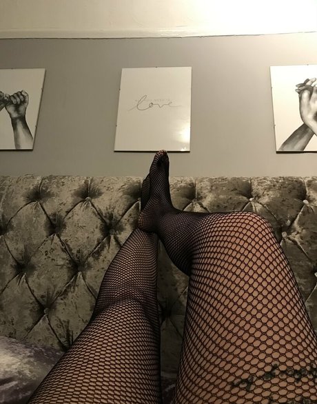 Naakte gelekte OnlyFans-foto van Itsdollyxxx