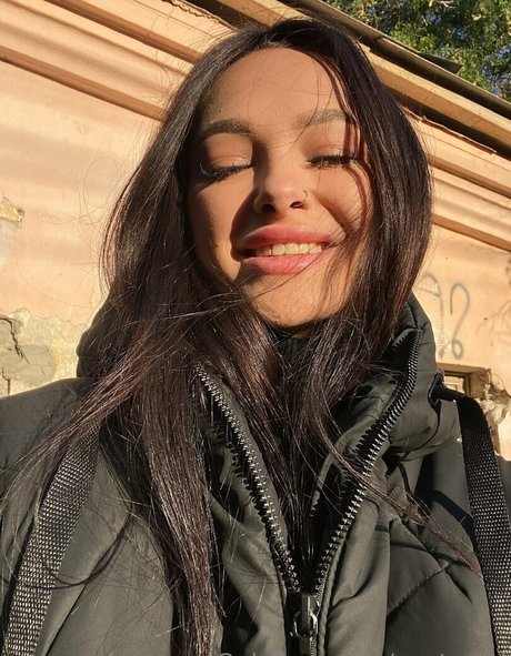 Naakte gelekte OnlyFans-foto van Youtsumi