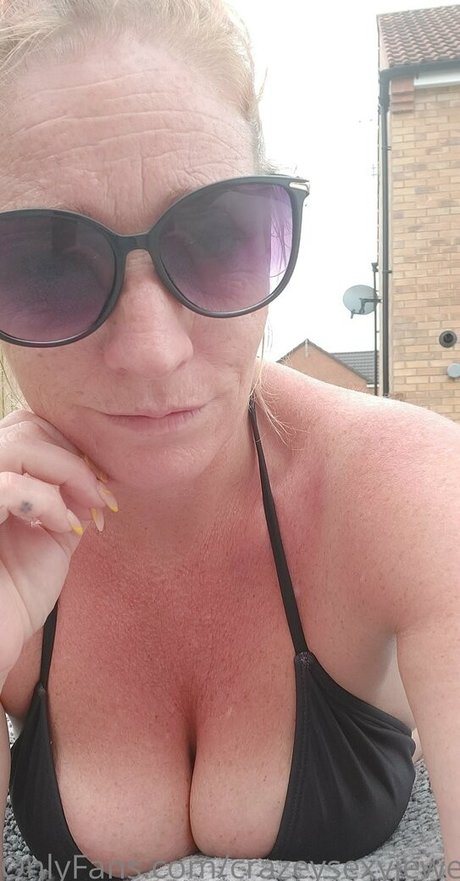 Naakte gelekte OnlyFans-foto van Crazeysexyjewels