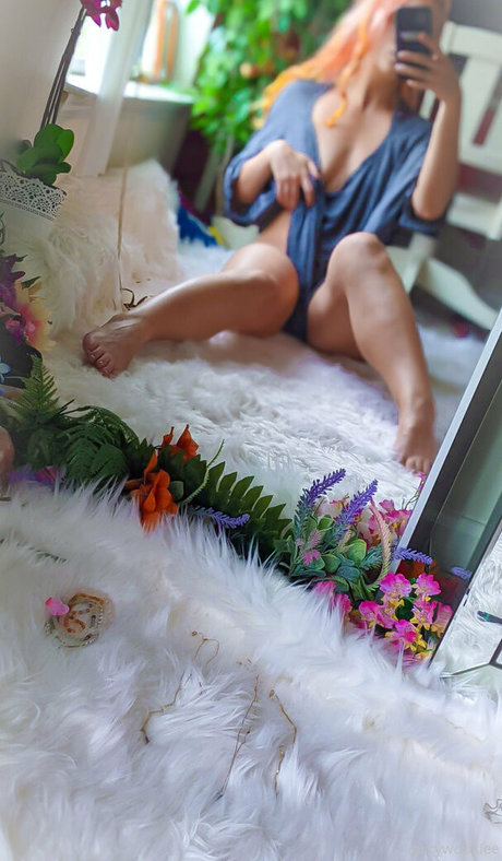 Naakte gelekte OnlyFans-foto van Spicywookiee