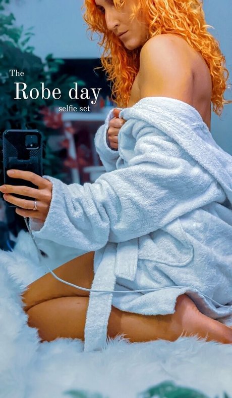 Naakte gelekte OnlyFans-foto van Spicywookiee