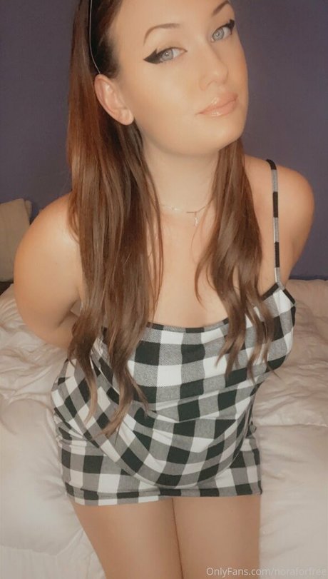 Naakte gelekte OnlyFans-foto van Noraforfree