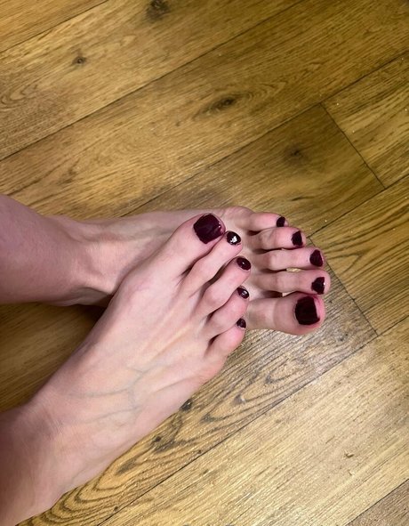 Naakte gelekte OnlyFans-foto van Akpanda