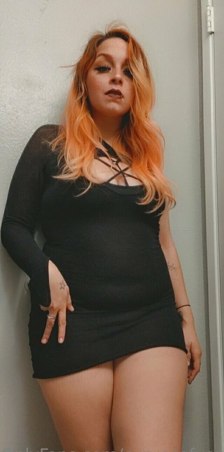 Naakte gelekte OnlyFans-foto van Curvesofvenus