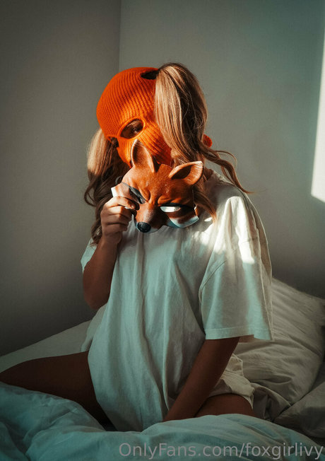 Naakte gelekte OnlyFans-foto van Foxgirlivy