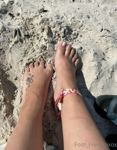 Naakte gelekte OnlyFans-foto van Footfrenchixox