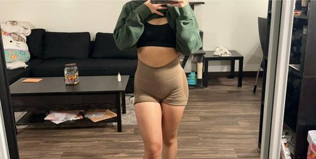 Naakte gelekte OnlyFans-foto van Phobaby13