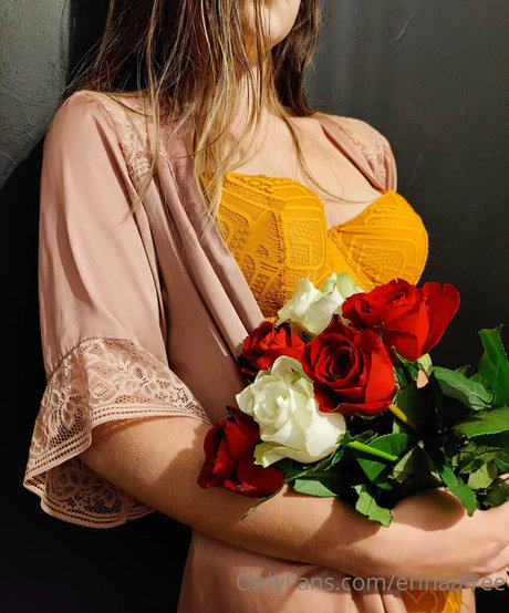 Naakte gelekte OnlyFans-foto van Erinaafree