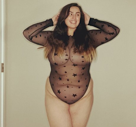 Naakte gelekte OnlyFans-foto van Jazminealeahh