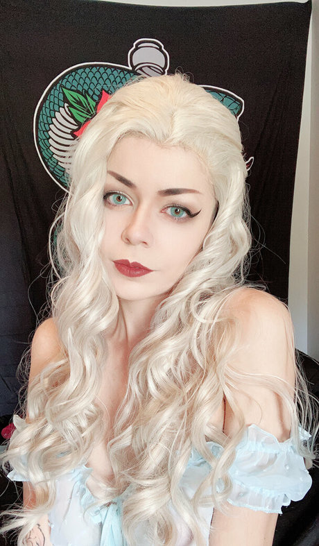 Naakte gelekte OnlyFans-foto van Funeralsenpai