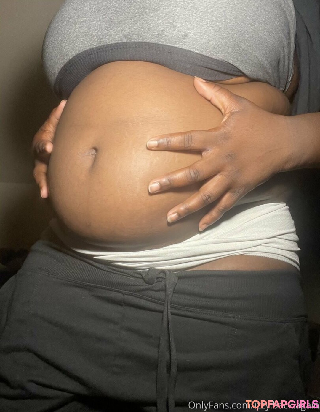 Naakte gelekte OnlyFans-foto van Izzybackagain #87 Naakte gelekte OnlyFans-foto van Izzybackagain #87