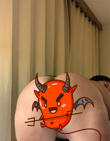 Naakte gelekte OnlyFans-foto van Tanya9999free