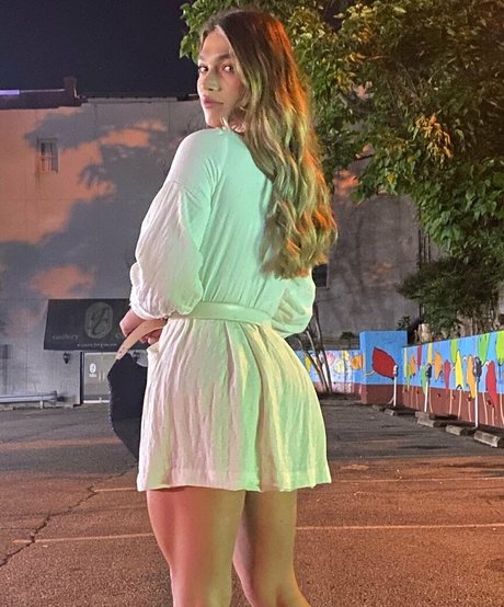 Naakte gelekte OnlyFans-foto van Arielllll