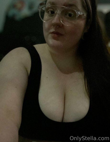 Naakte gelekte OnlyFans-foto van Stellarstella