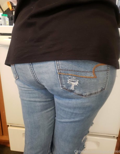 Naakte gelekte OnlyFans-foto van Itsyourgirl44